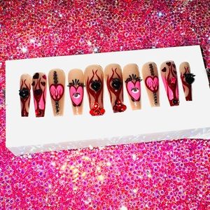 Unique nails! Press on nails! Bling nails! Handmade! Quality!